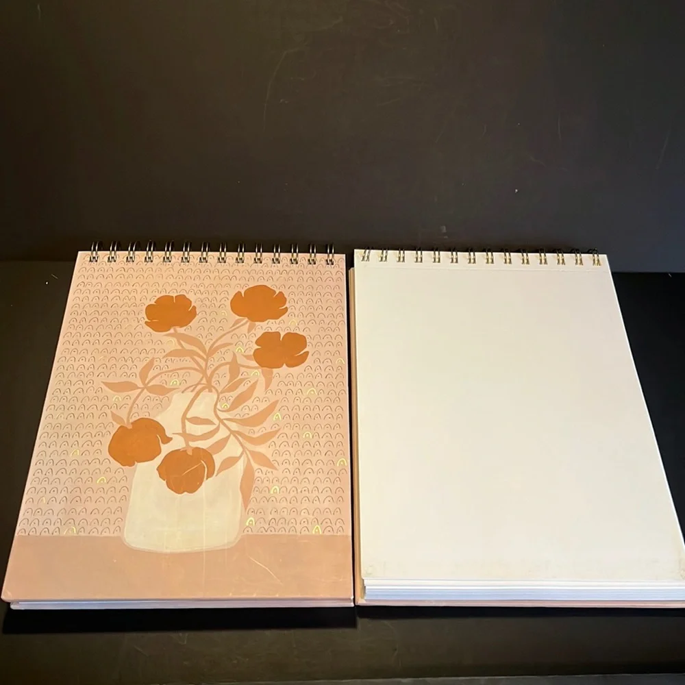 Megan Galante non-dated monthly planner-12 month-pocket & tab-divider-152 pg-NWT